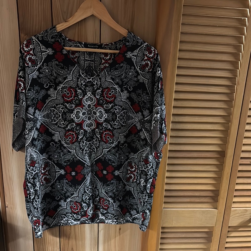 Relativity Black and Blue Boxy 3/4 Sleeve Blouse